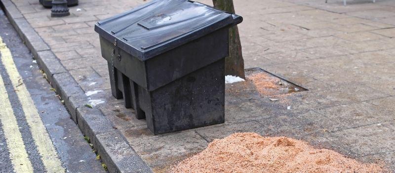 Grit bin guide